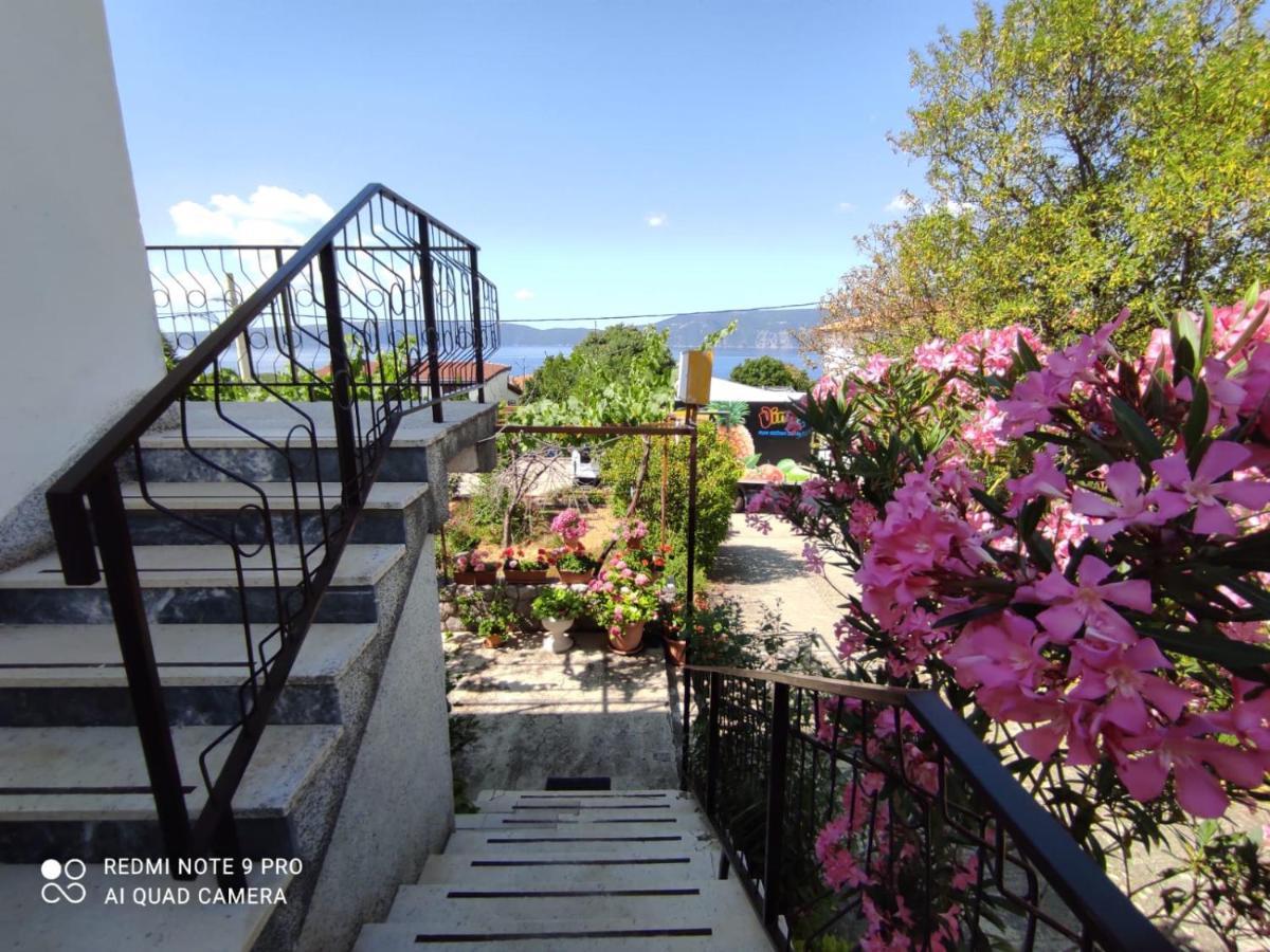 Apartments Marica Krk Town Buitenkant foto